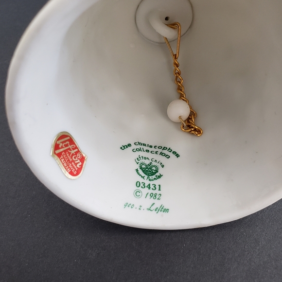 Vintage Lefton Porcelain Bell O Come All Ye Faithful Nativity Scene - Picture 8 of 16